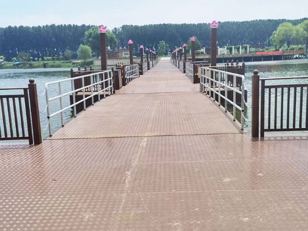 微山湖濕地浮橋案例